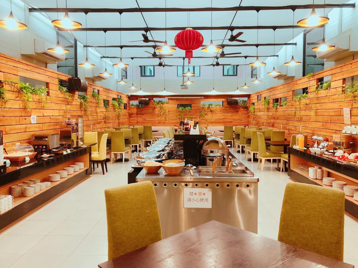 Wemeet Hotel Pingtung Extérieur photo