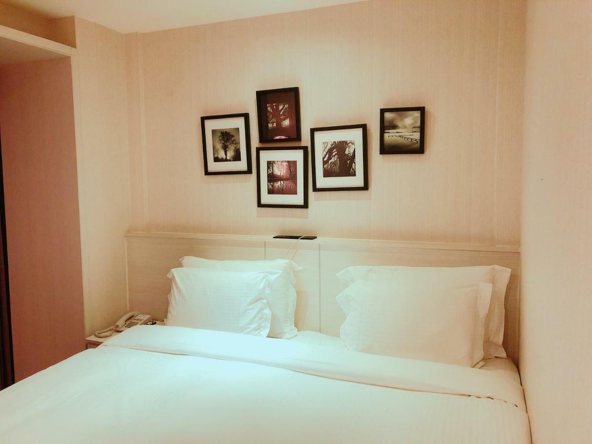Wemeet Hotel Pingtung Extérieur photo