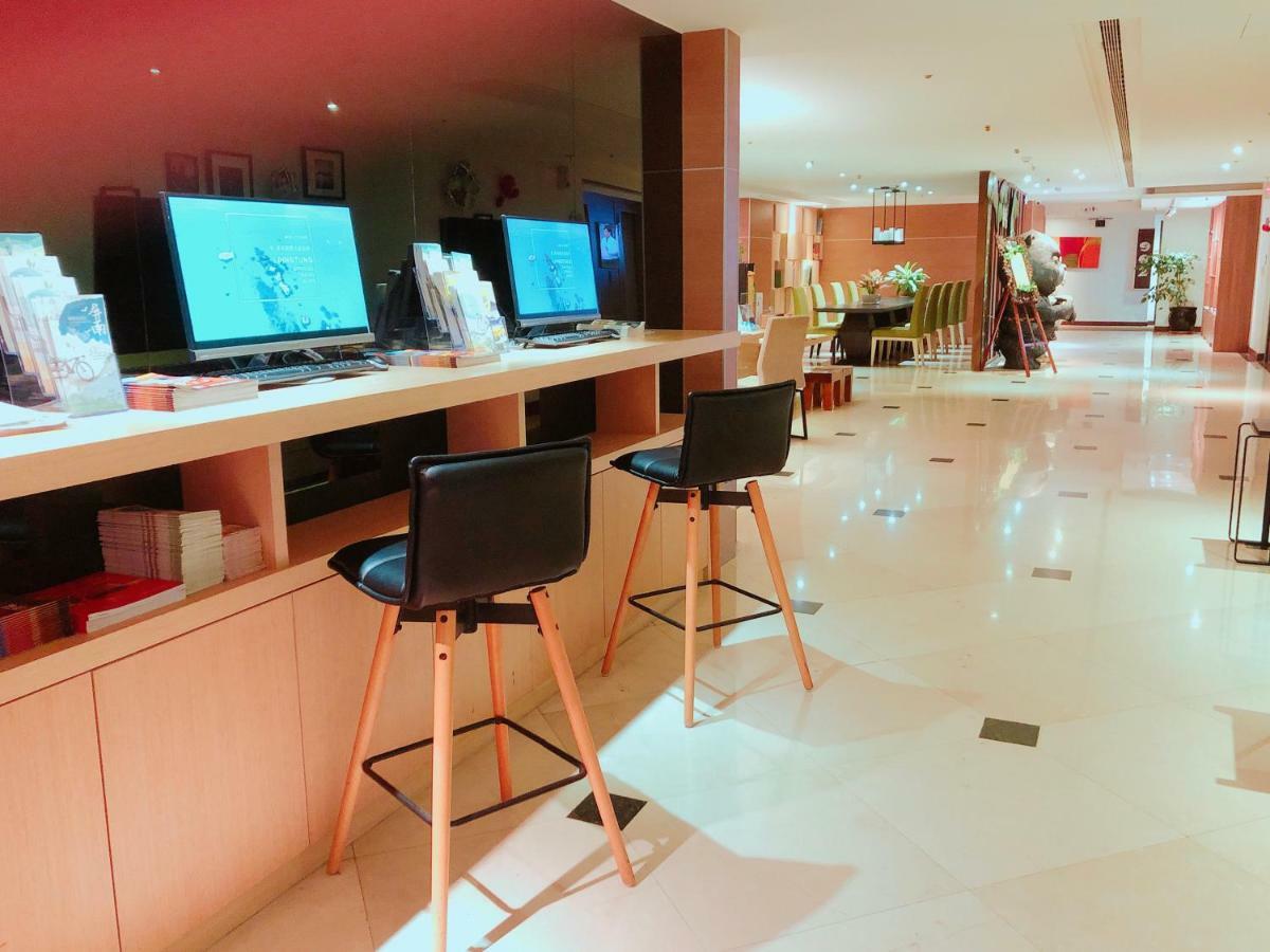 Wemeet Hotel Pingtung Extérieur photo